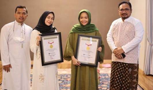6 Potret Putra Siregar, Dulu Pengamen Kini Masuk Rekor Muri