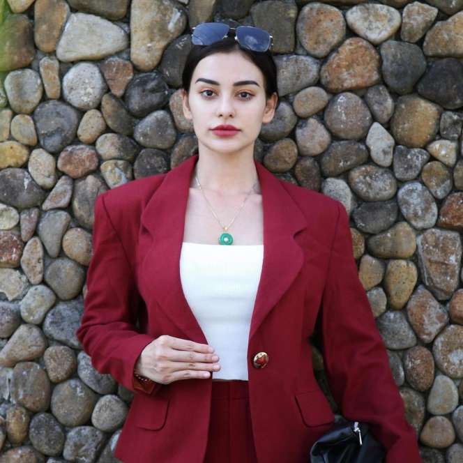 8 Foto Nora Istri Jerinx SID Dandan Ala Gal Gadot, Mirip Abis!