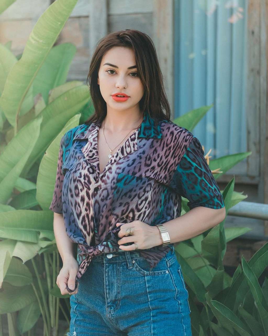 8 Foto Nora Istri Jerinx SID Dandan Ala Gal Gadot, Mirip Abis!
