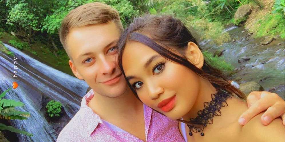 5 Penampilan Berani Alyssa Spischak, Anak Ustaz Derry Sulaiman