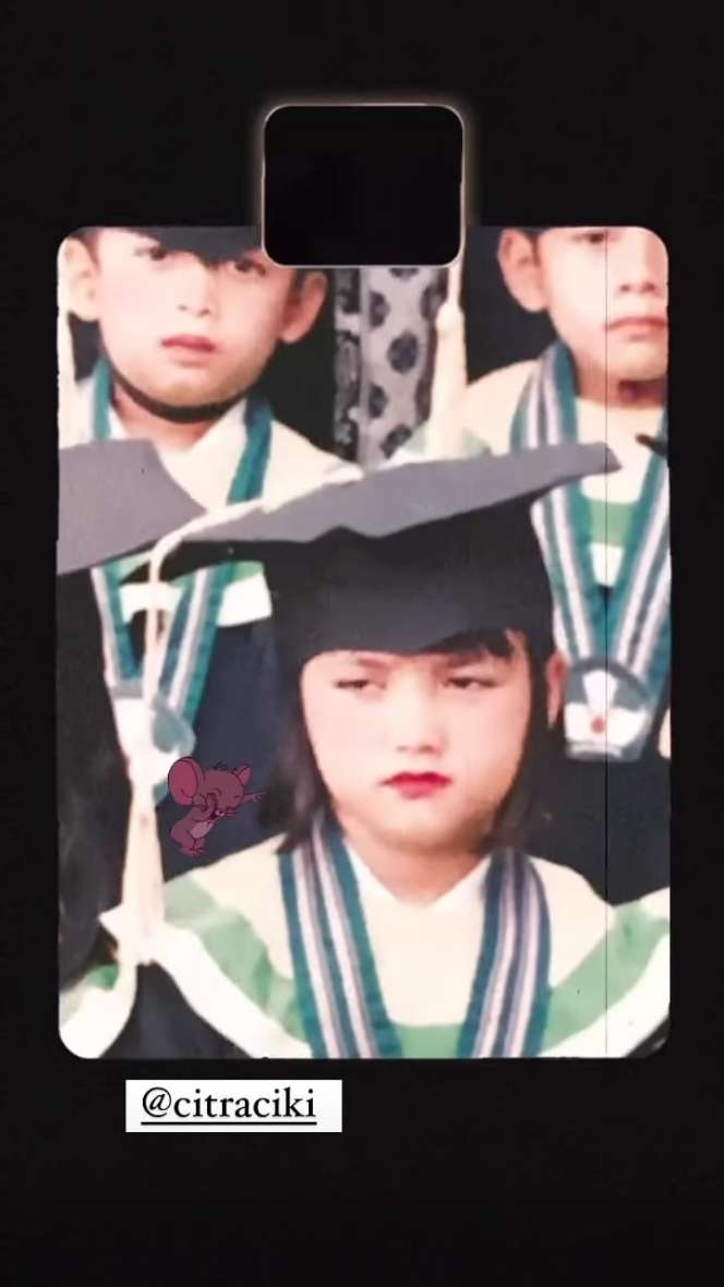 7 Foto Wisuda TK Artis Jarang Disorot, Rizky Billar Bikin Syok