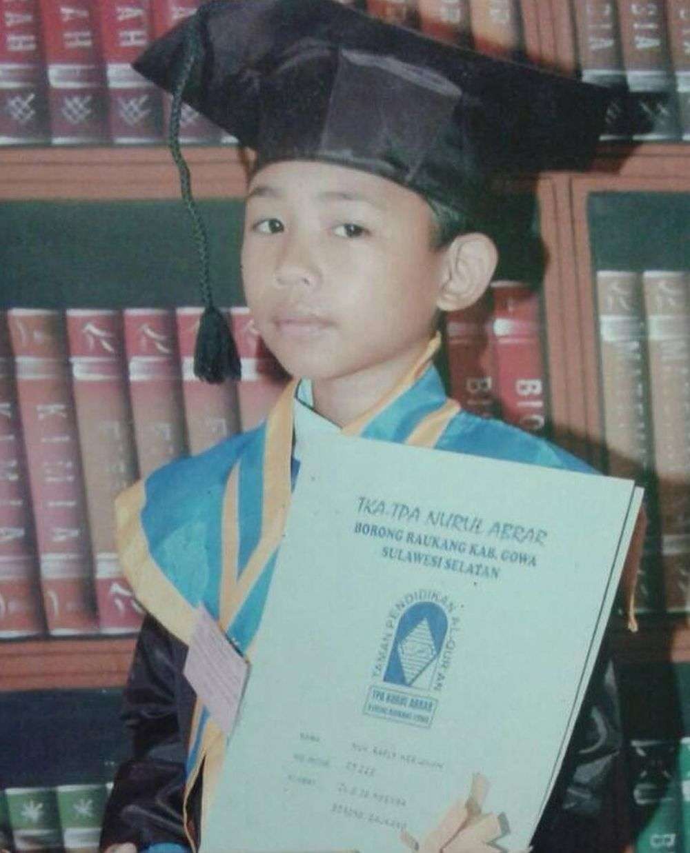 7 Foto Wisuda TK Artis Jarang Disorot, Rizky Billar Bikin Syok