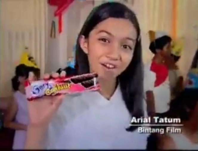 8 Foto Jadul Artis Pas Jadi Bintang Iklan, Raffi & Ayu Disorot