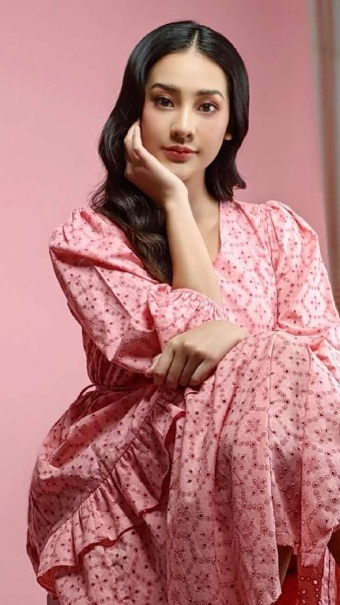 Adu Cantik Ariel Tatum VS Anya Geraldine, Ngerebutin Gading