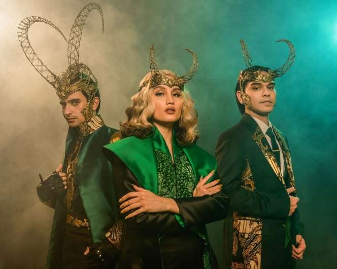 Foto Rangga Azof, Omar Daniel & Cinta Laura Disulap Jadi Loki
