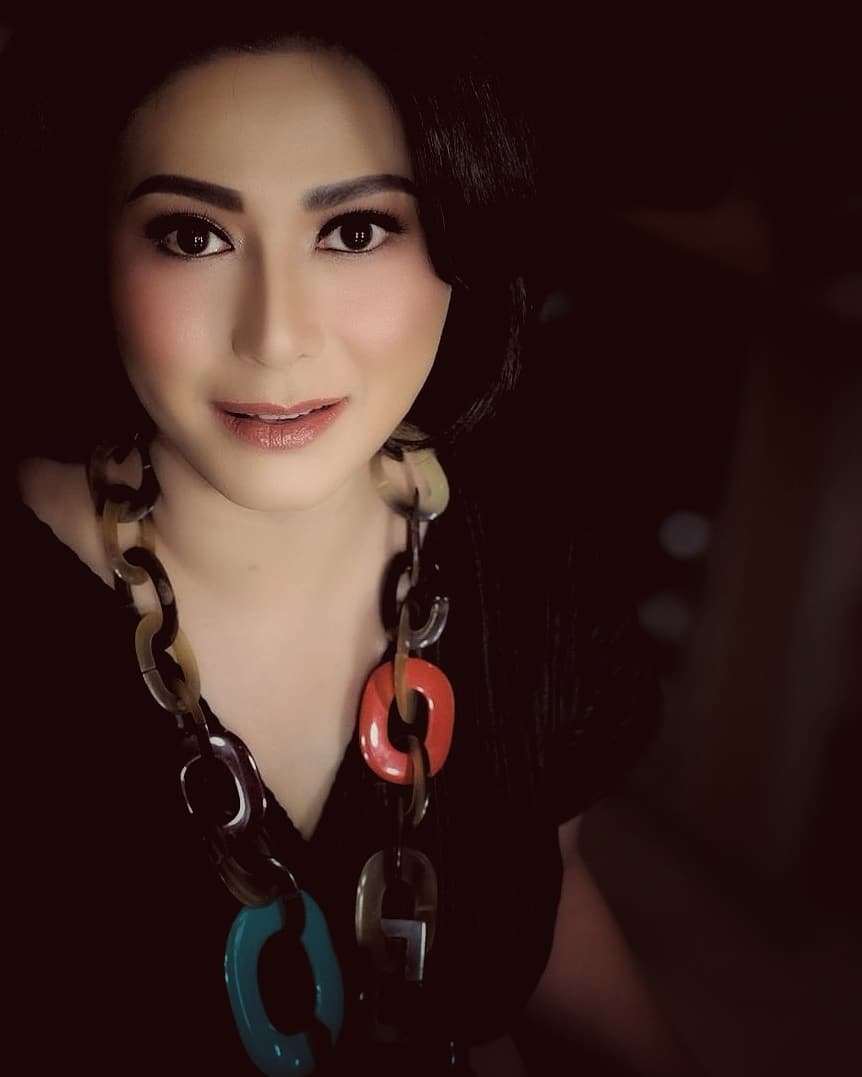 9 Foto Terbaru Tamara Geraldine, Muda dan Cantik di Usia 47