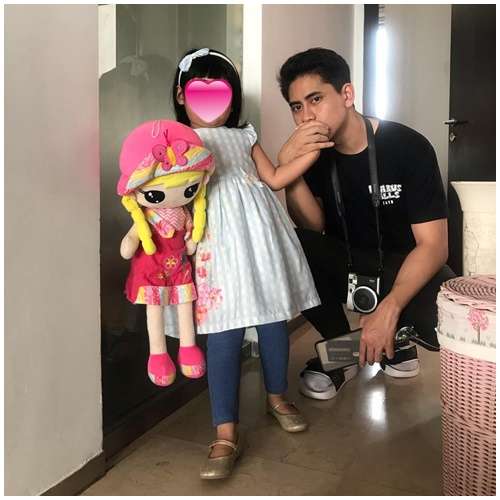 Cantiknya Vania Anak Venna Melinda, Dulu Ditemukan di Masjid