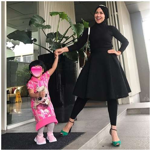Cantiknya Vania Anak Venna Melinda, Dulu Ditemukan di Masjid