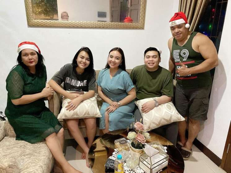10 Foto Kenangan Terakhir Amanda Manopo & Ibunda, Bikin Haru!