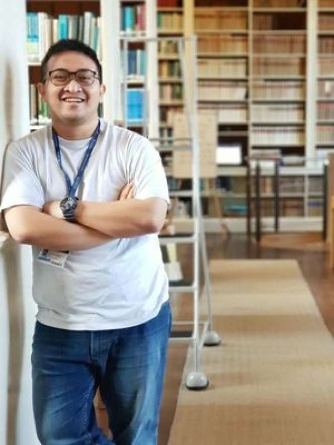 8 Foto Indra, Pemuda Indonesia Tim Penemu Vaksin Astrazeneca