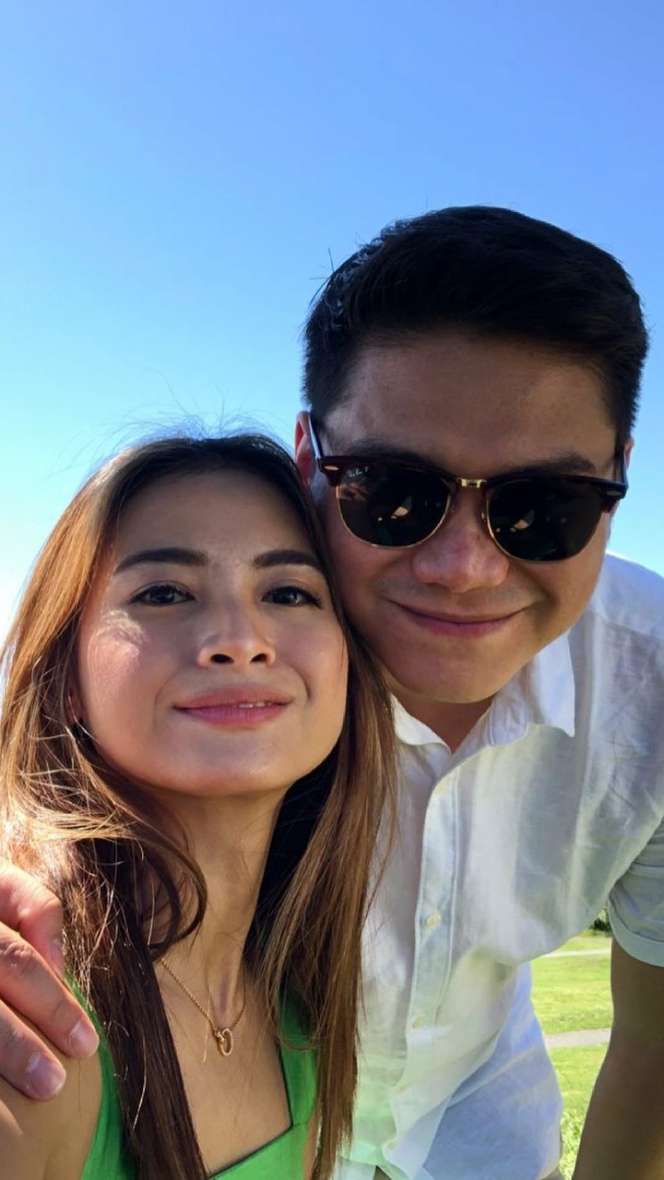 Jarang Ada yang Tahu! 5 Seleb Ini Menikah dengan Teman Sekolah