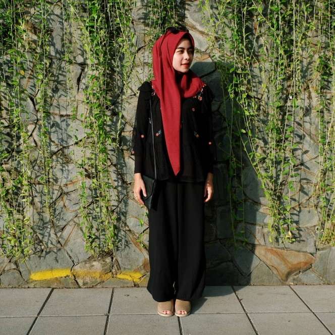 10 Gaya Modis Novia Giana, Istri Pemeran Rendi Ikatan Cinta