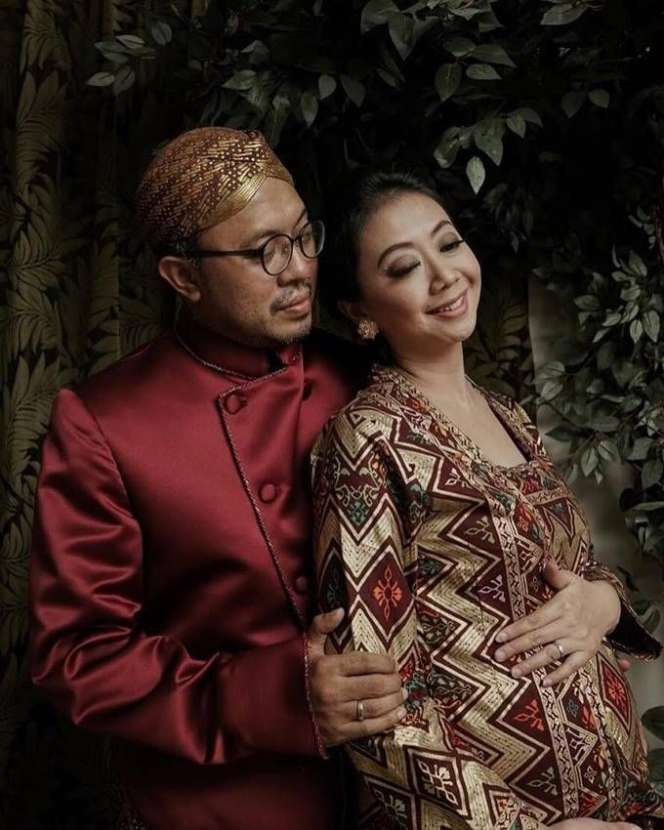 Potret Maternity 6 Seleb Tema Tradisonal Jawa, Anggun Banget!