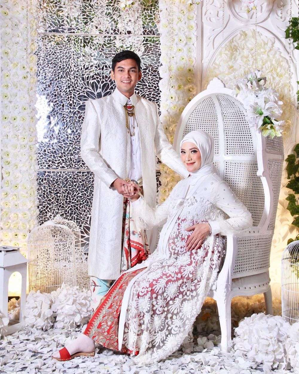 Potret Maternity 6 Seleb Tema Tradisonal Jawa, Anggun Banget!