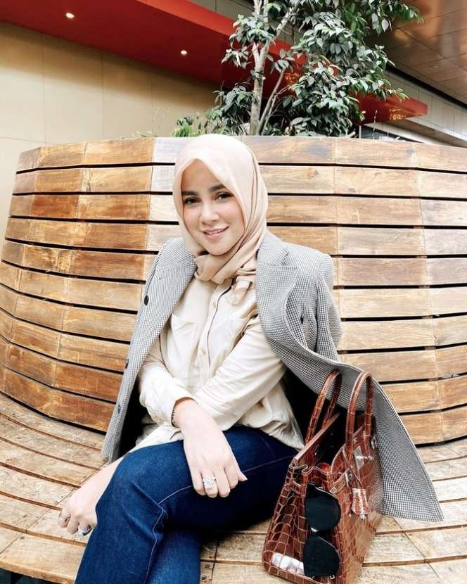 10 Seleb Terlahir Kaya Raya, Nagita Slavina Gak Ada Lawan!