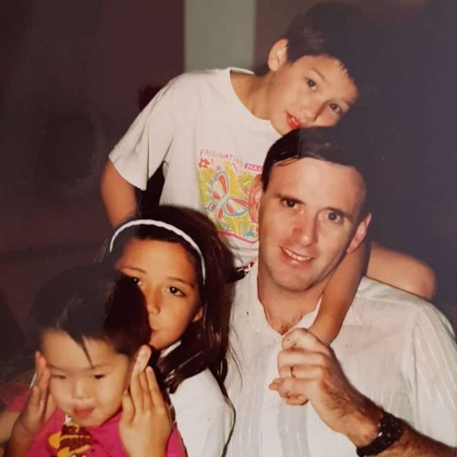 Potret Masa Kecil Aktor Blasteran, Garry Iskak Paling Disorot