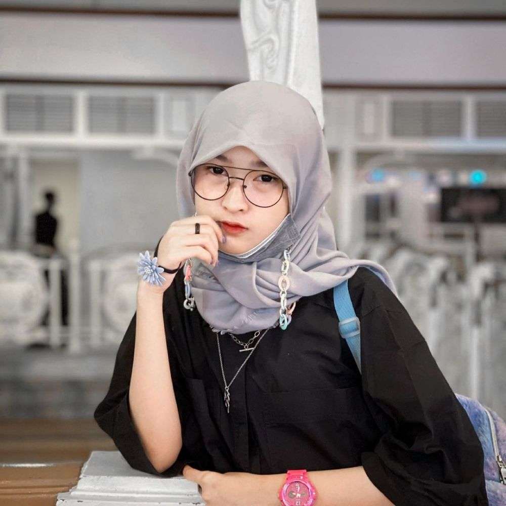 10 Potret Juyy Putri, Dihujat Usai Gelar Pesta Ultah saat PPKM
