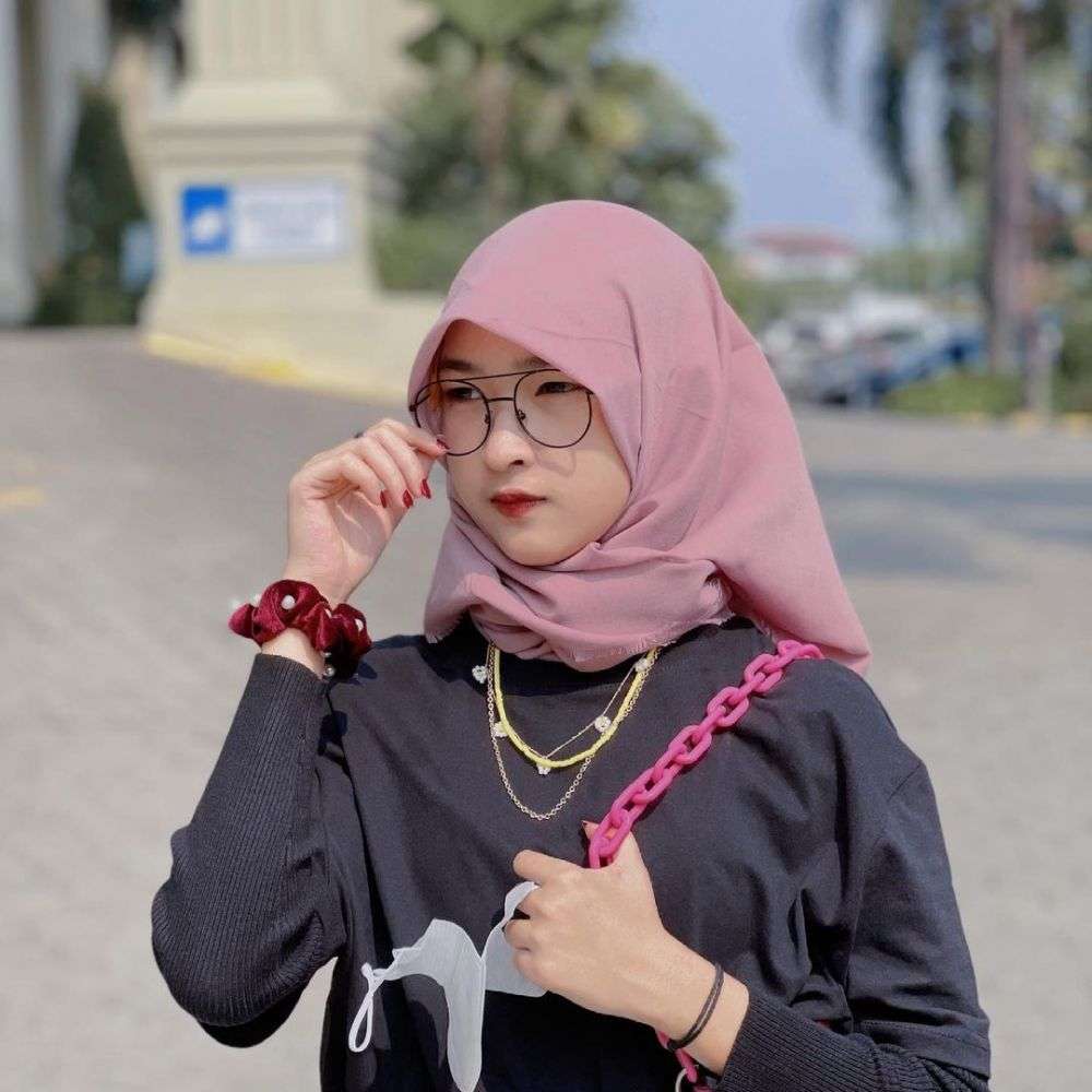 10 Potret Juyy Putri, Dihujat Usai Gelar Pesta Ultah saat PPKM
