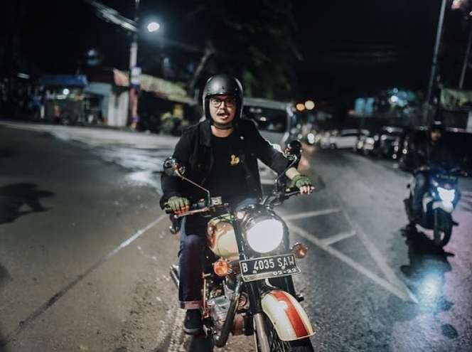 14 Pesona Aktor Tanah Air Pas Naik Motor Gede, Cool Abis