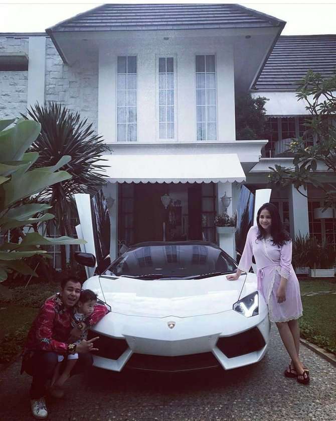 Hobi Mahal Artis Koleksi Supercar, Punya Atta Paling Mahal