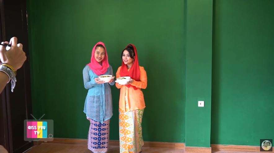 10 Potret Warung Makan Ayah Ayu Ting Ting, Konsep Jadi Omongan