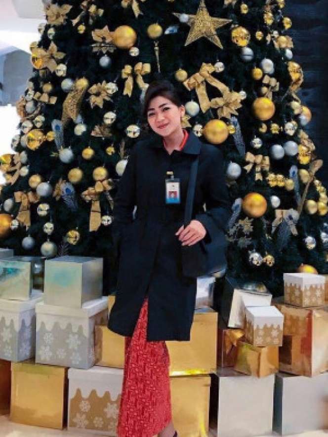 Pesona Cyndyana Lorens, Adik Kriss Hatta yang Baru Jadi Mualaf