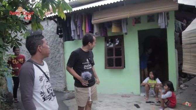 9 Potret Rumah Lama Seleb Sebelum Kaya Raya, Memprihatinkan!