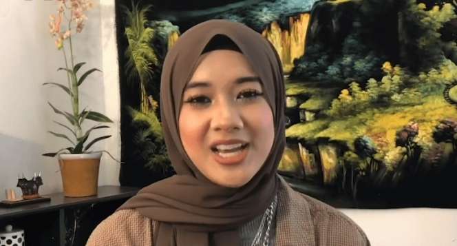 10 Potret Cantiknya Alya, Gadis Minang Jadi Guru Ngaji Amerika