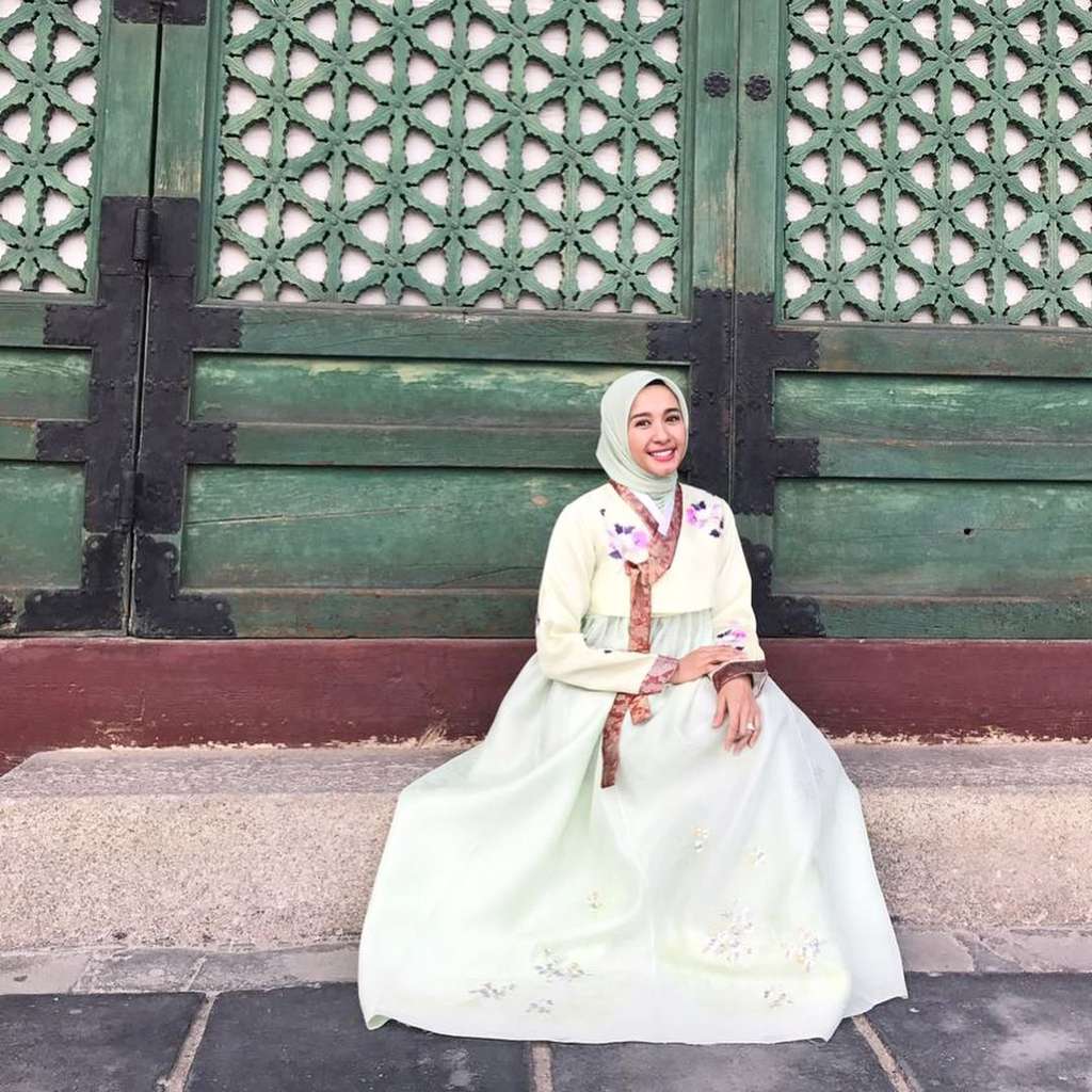 10 Pesona Artis Tanah Air Pakai Hanbok, Udah Kayak Putri Korea