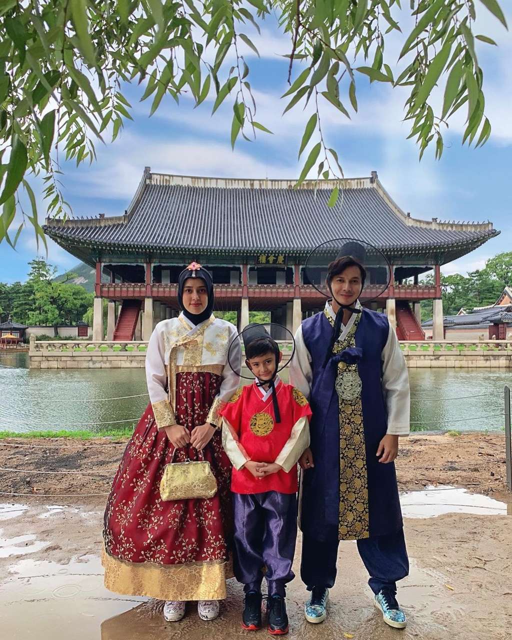 10 Pesona Artis Tanah Air Pakai Hanbok, Udah Kayak Putri Korea