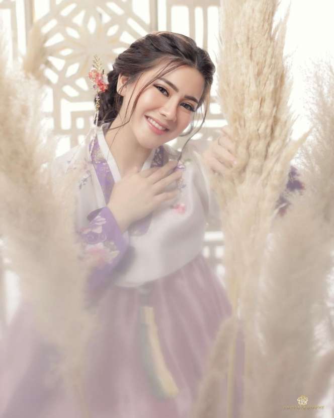 10 Pesona Artis Tanah Air Pakai Hanbok, Udah Kayak Putri Korea