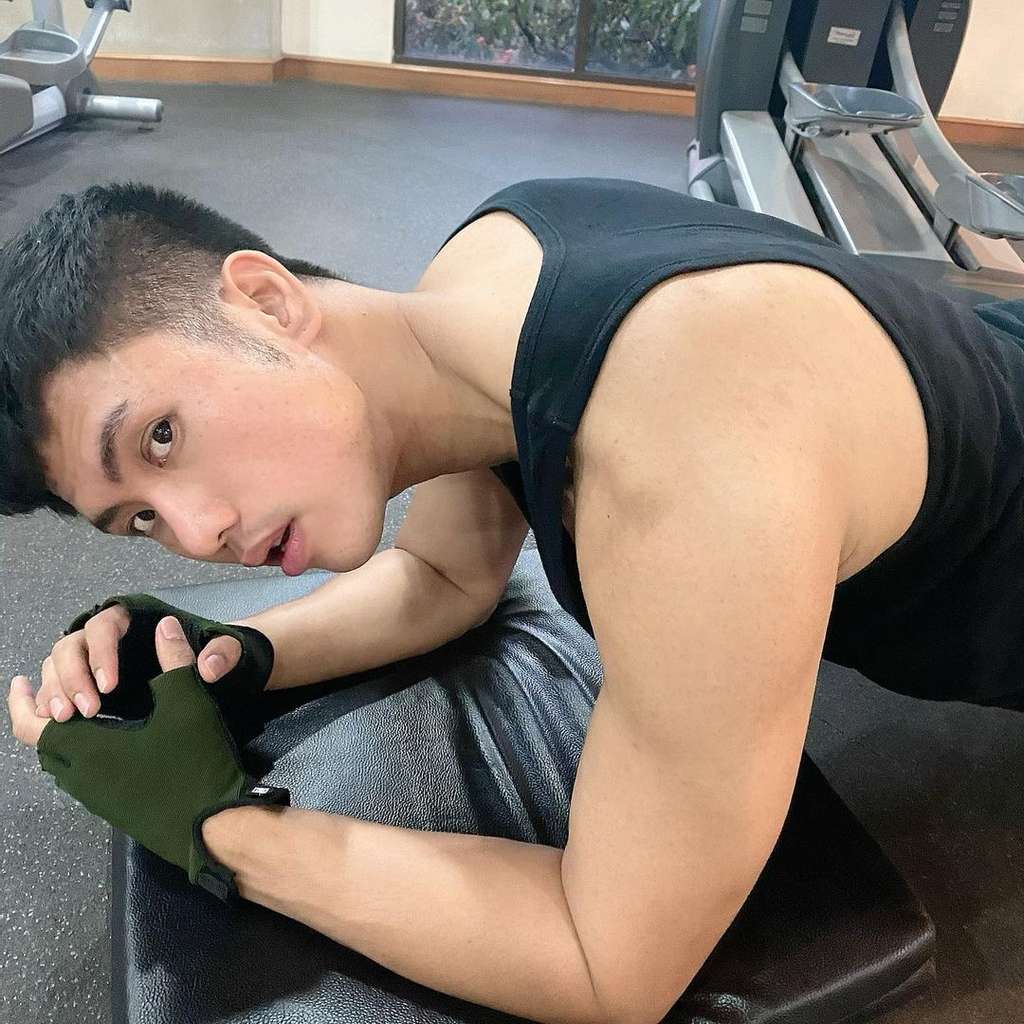 11 Penampilan Terbaru Ricky Cuaca usai Diet, Bikin Pangling