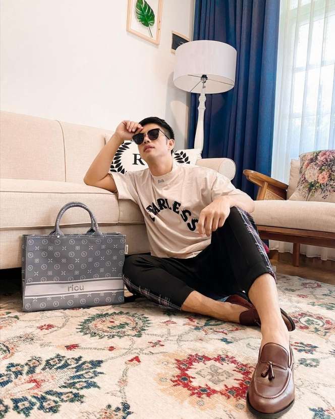 11 Penampilan Terbaru Ricky Cuaca usai Diet, Bikin Pangling
