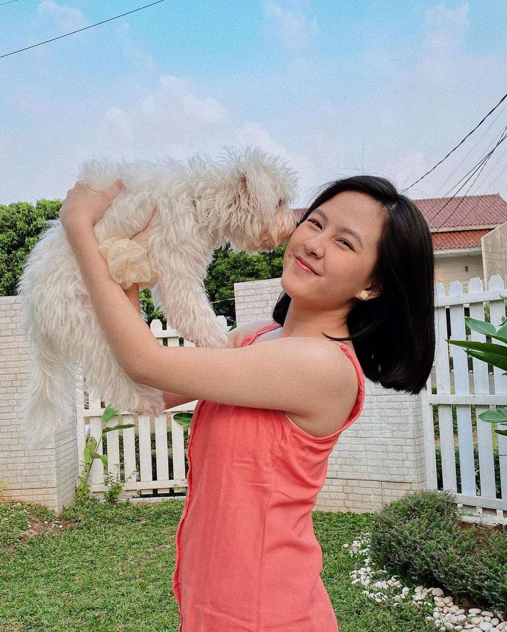 9 Potret Kakak Adhisty Zara, Cantik Banget!