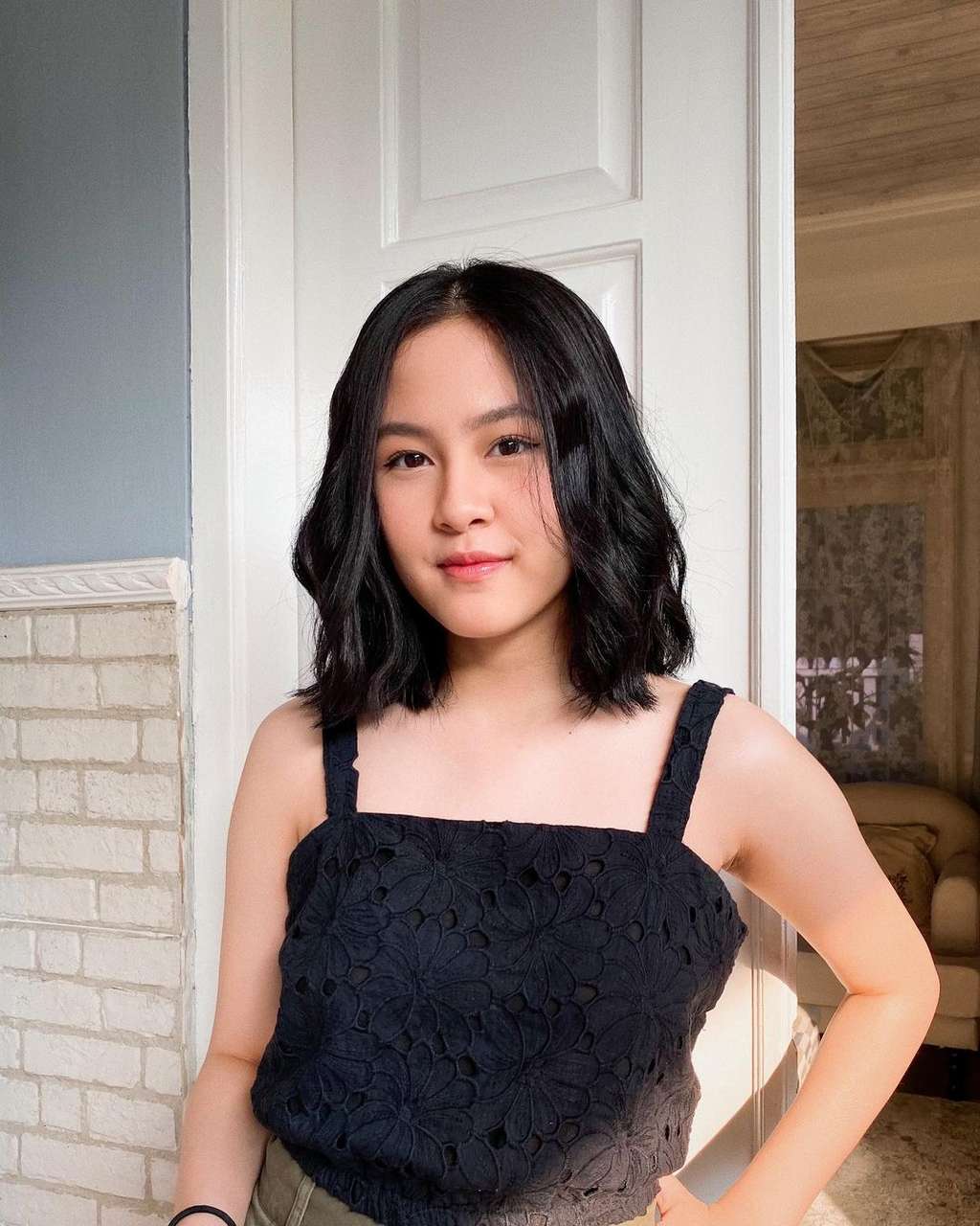 9 Potret Kakak Adhisty Zara, Cantik Banget!