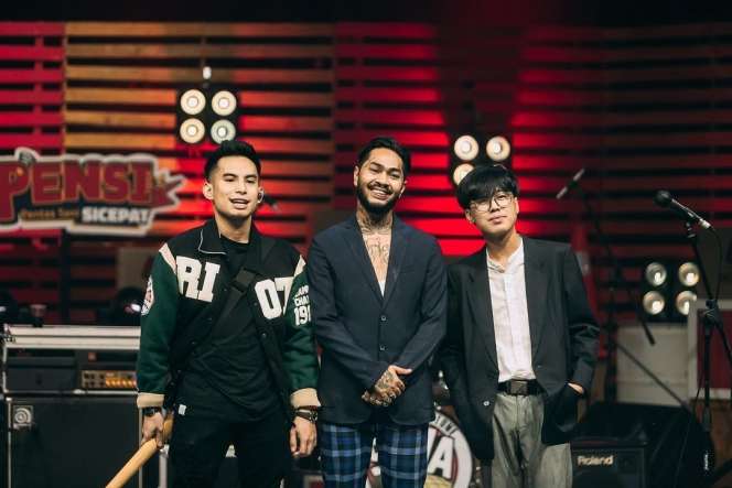 Banyak Cewek Kesengsem, Ini 10 Potret Gantengnya Niko Al Hakim