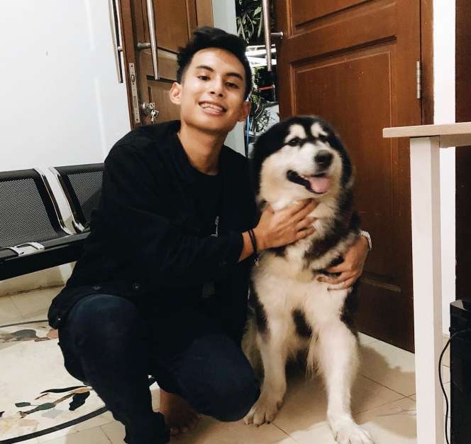 Banyak Cewek Kesengsem, Ini 10 Potret Gantengnya Niko Al Hakim