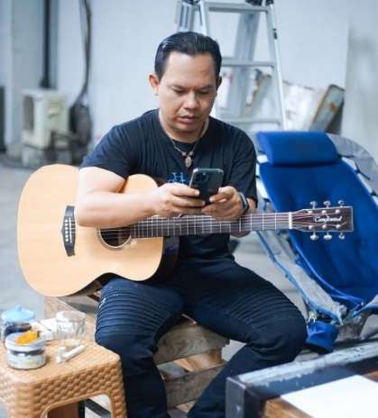 5 Seleb Tampan Ini Pandai Baca dan Hafal Alquran