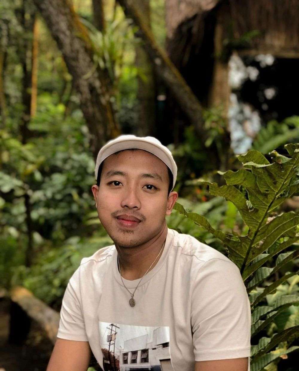 7 Potret Alfin Dwi, Disebut Mirip Indro Warkop Sewaktu Muda