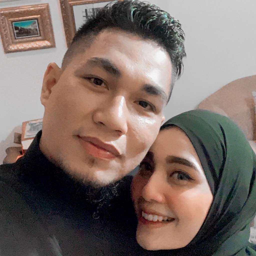 5 Pesona Monica Imas, Istri Rizal Armada yang Mualaf