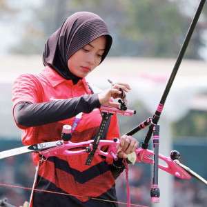 5 Gaya Hijab Atlet Panahan Diananda Choirunisa