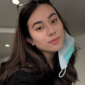 5 Pesona Casey Rebecca, Putri Semata Wayang Sonny Tulung