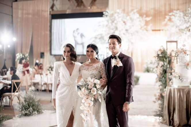 10 Momen Persahabatan Greysia Polii-Agnez Mo, Kompak Banget!