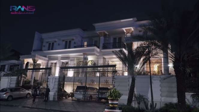 Real Sultan! 7 Figur ini Punya 'Istana' di Atas Rp100 Miliar