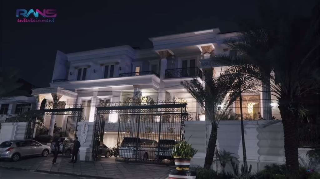 Real Sultan! 7 Figur ini Punya 'Istana' di Atas Rp100 Miliar
