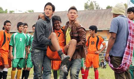 7 Atlet Tanah Air yang Pernah Membintangi Film
