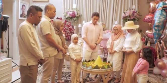 Gaya Syahrini Cetar Membahana Rayakan Utlah di Halaman Rumah