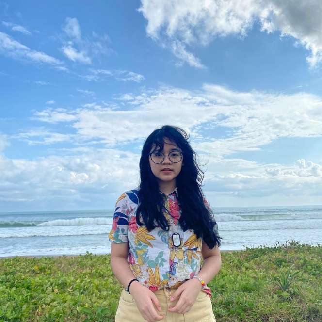 12 Potret Fashion Cinta Kuya ala Korea, Bisa Jadi Inspirasi!