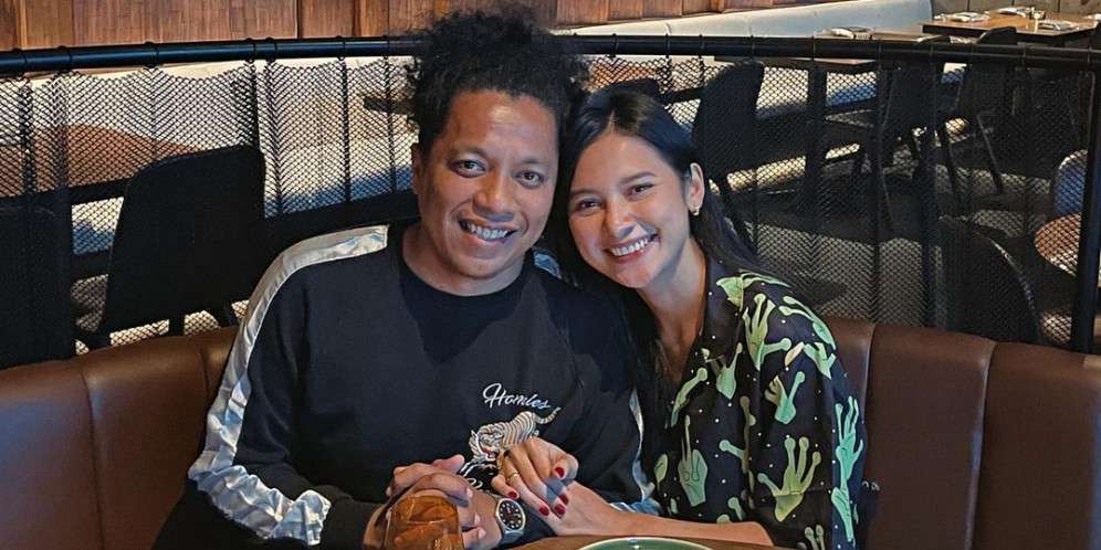 Tak Peduli Dicibir, Potret Indah dan Arie Kriting Kian Mesra