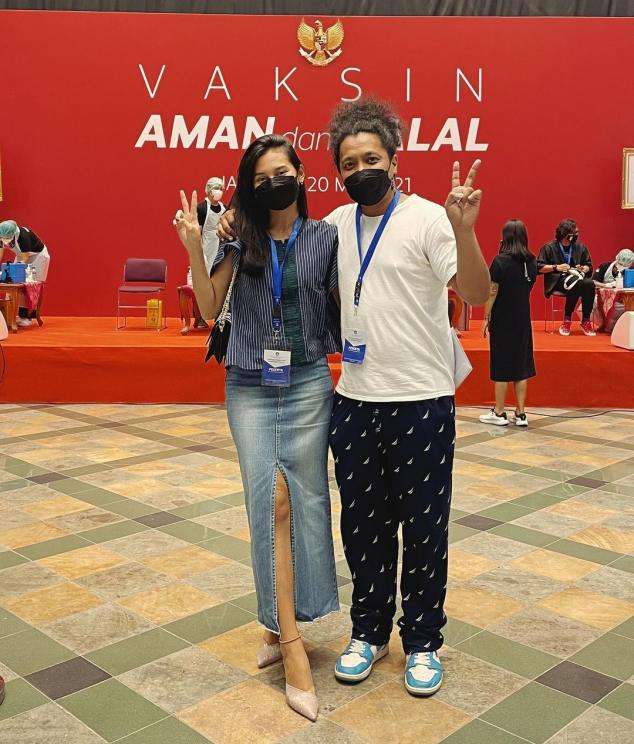 Tak Peduli Dicibir, Potret Indah dan Arie Kriting Kian Mesra